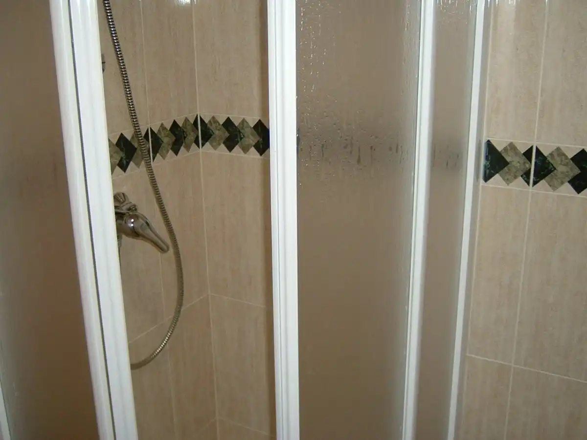 Bathroom of Flat for rent in Granada  with Terrace and Furnished