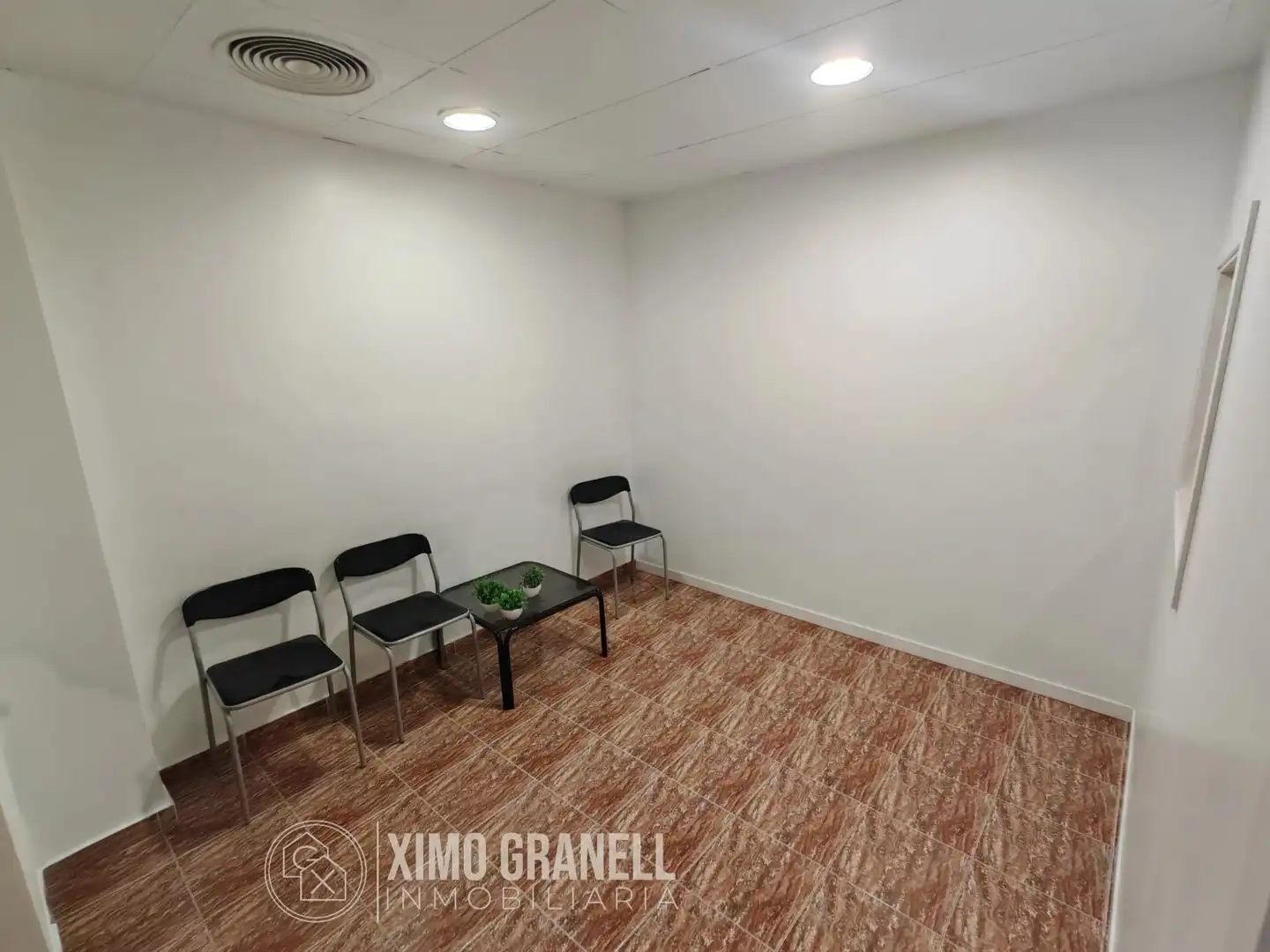 Büro zum Verkauf in La Vall d'Uixó mit Klimaanlage, Heizung und Möbliert