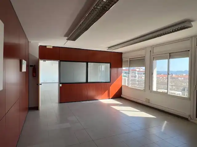 Oficina amb ascensor de lloguer a Ronda de ľEst, imagen 4