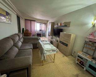 Living room of Flat for sale in  Madrid Capital