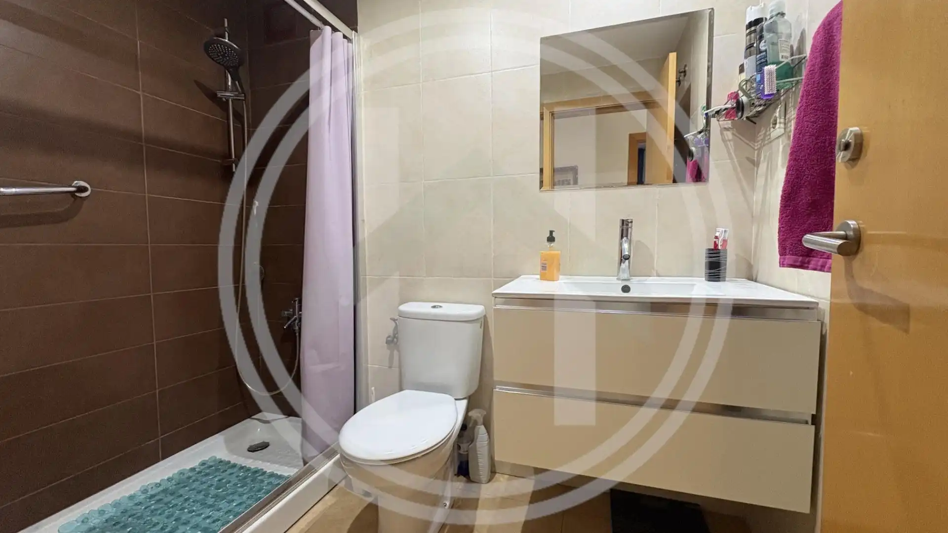 Bany de Pis en venda en Sant Celoni amb Aire condicionat, Calefacció i Parquet