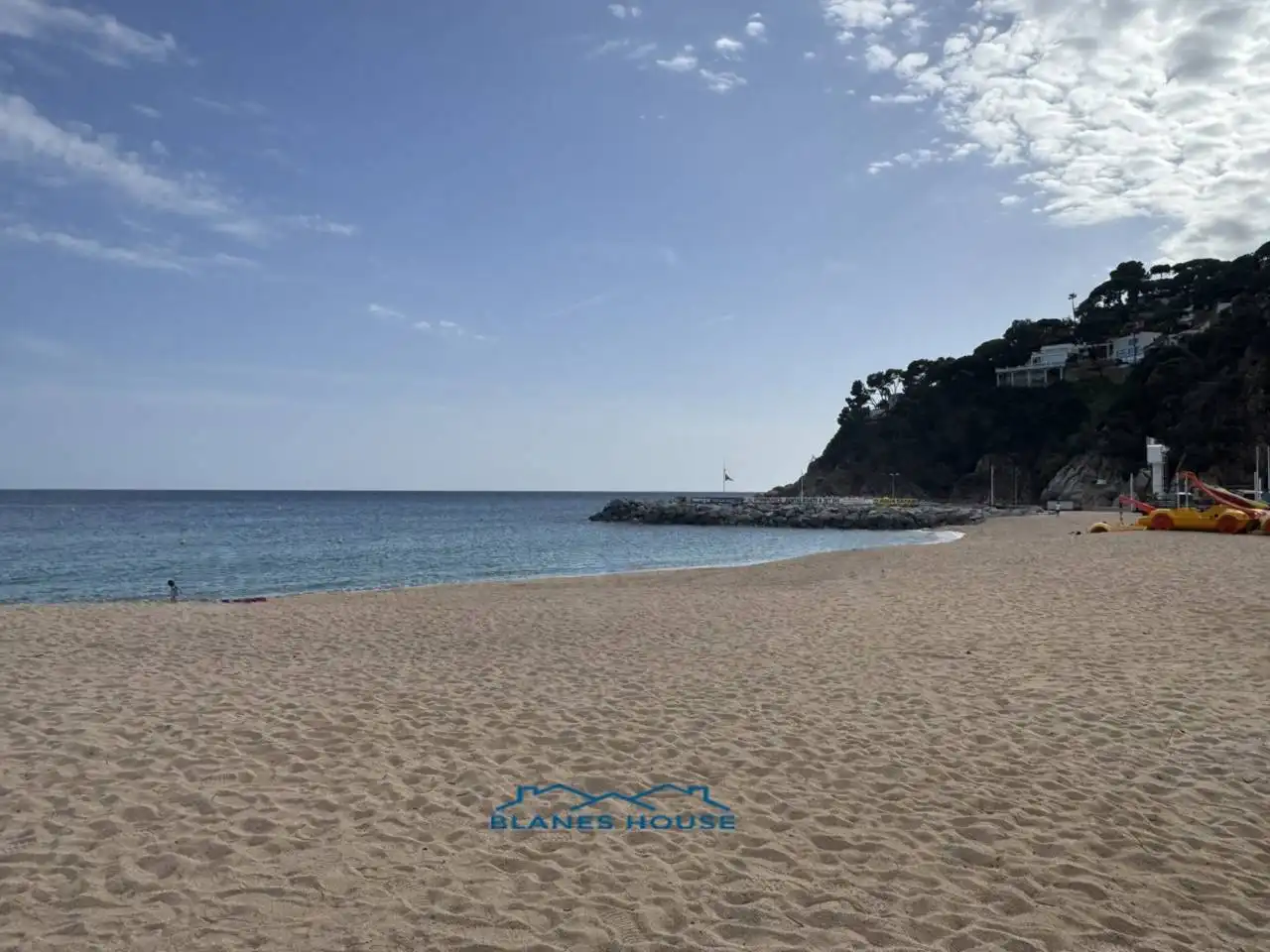 Außenansicht von Wohnung zum Verkauf in Lloret de Mar mit Klimaanlage und Terrasse