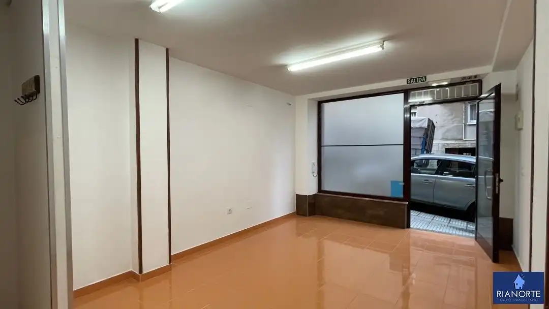 Business premises to rent in Calle Altamira Baja, imagen 3