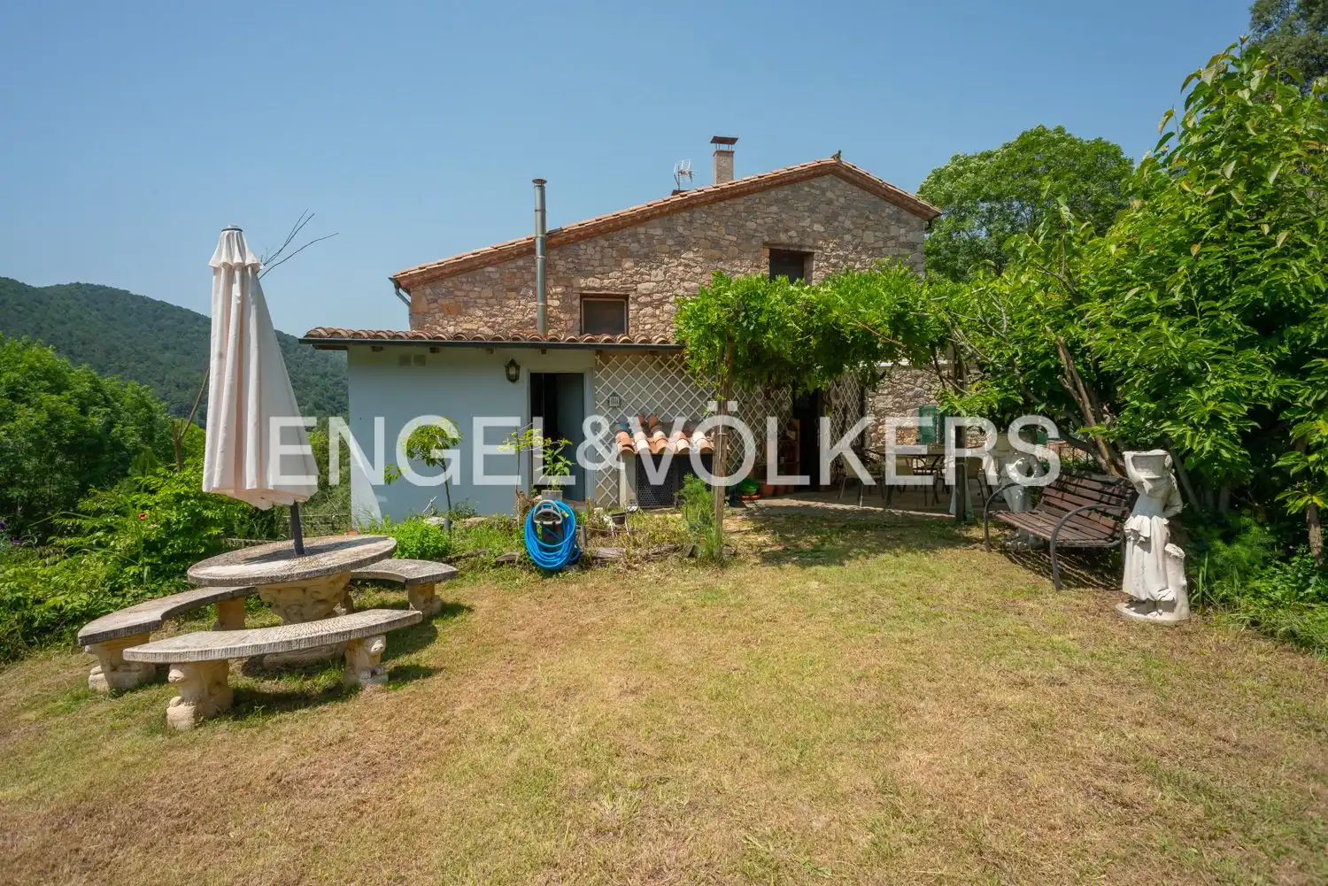 Vista exterior de Casa o chalet en venta en La Vall de Bianya con Calefacción, Jardín privado y Terraza