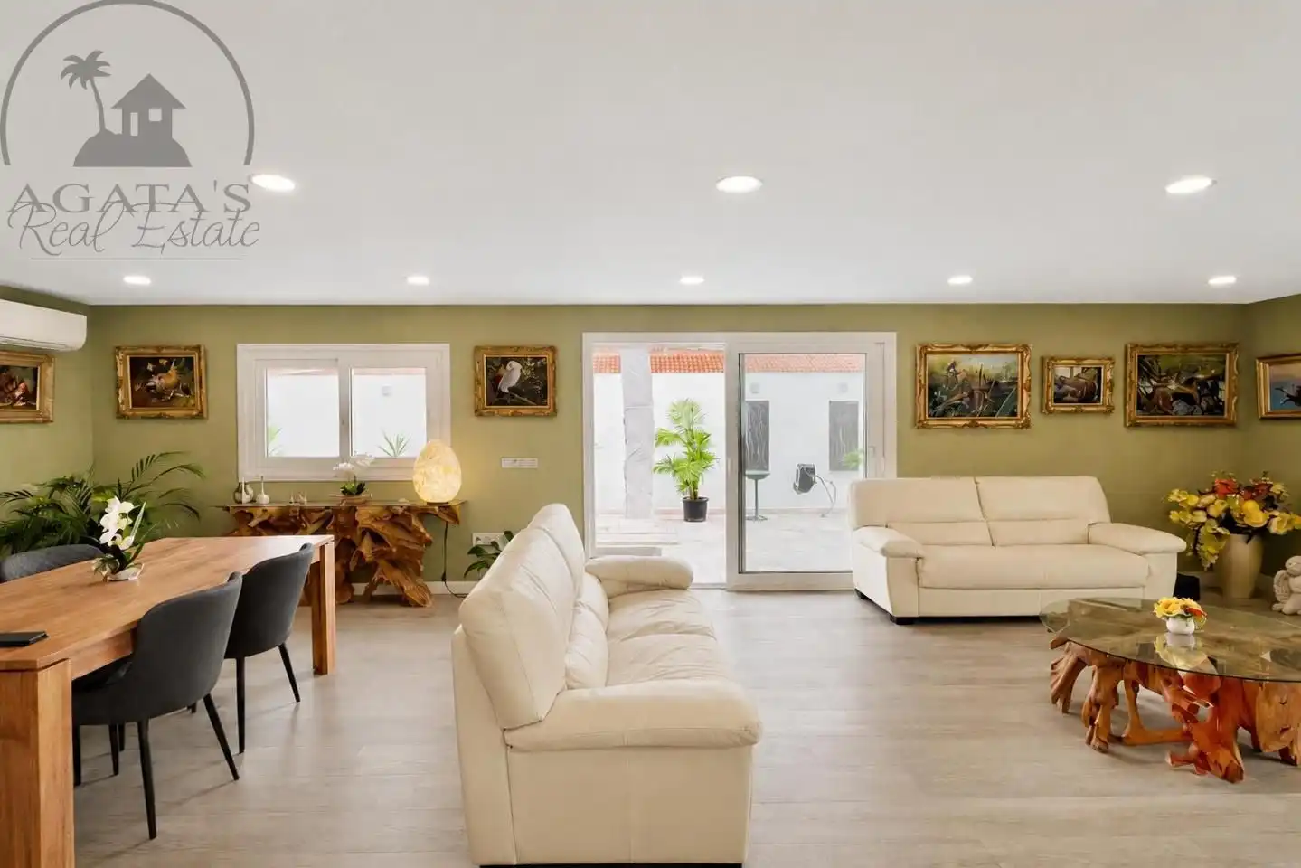 Sala de estar de Casa o chalet en venta en Los Realejos con Aire acondicionado, Jardín privado y Terraza