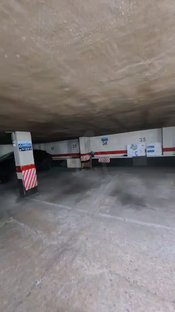 Parking de Garaje en venta en  Logroño