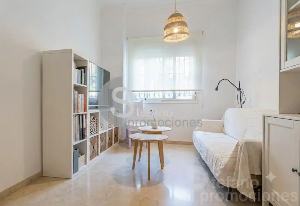 Sala d'estar de Planta baixa en venda en Málaga amb Aire condicionat i Moblat