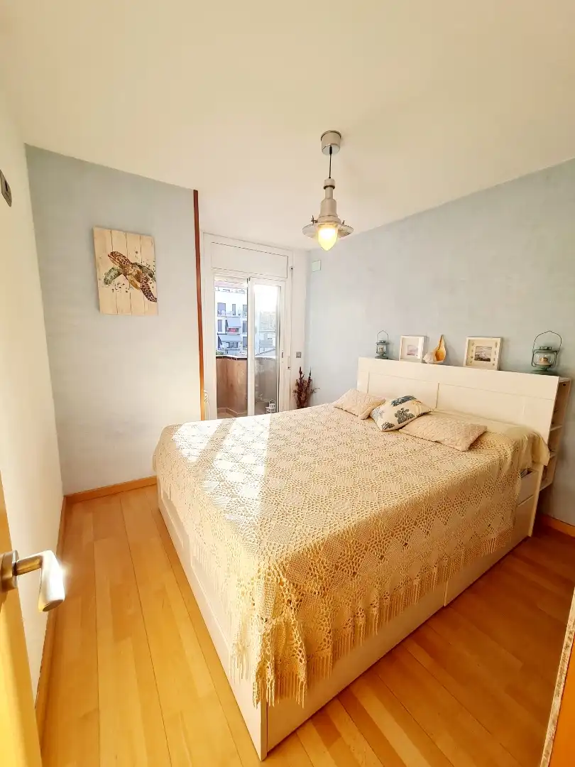 Bedroom of Flat for sale in Sabadell  with Air Conditioner and Balcony