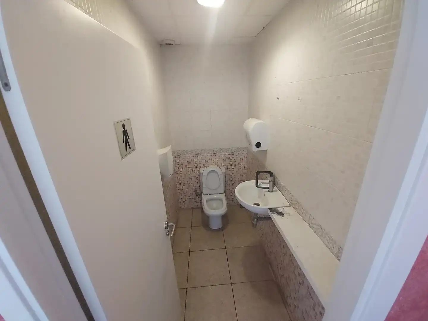 Bathroom of Office for sale in Palamós  with Air Conditioner, Heating and Terrace