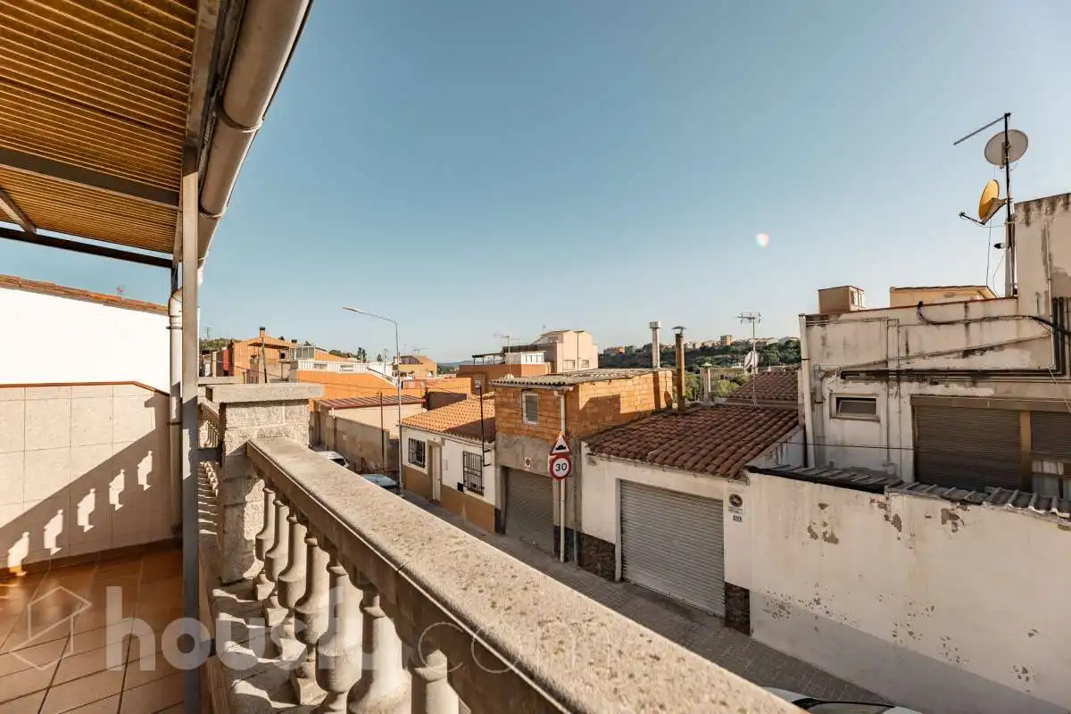 Vista exterior de Casa o chalet en venta en Sabadell con Calefacción, Terraza y Trastero