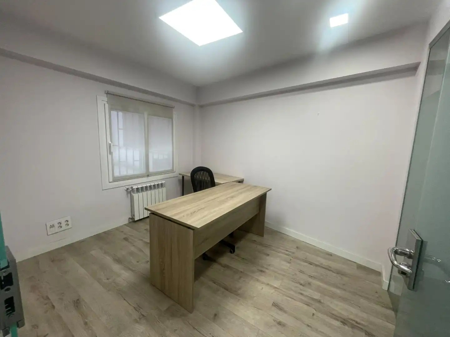 Oficina de lloguer en Oviedo  amb Calefacció