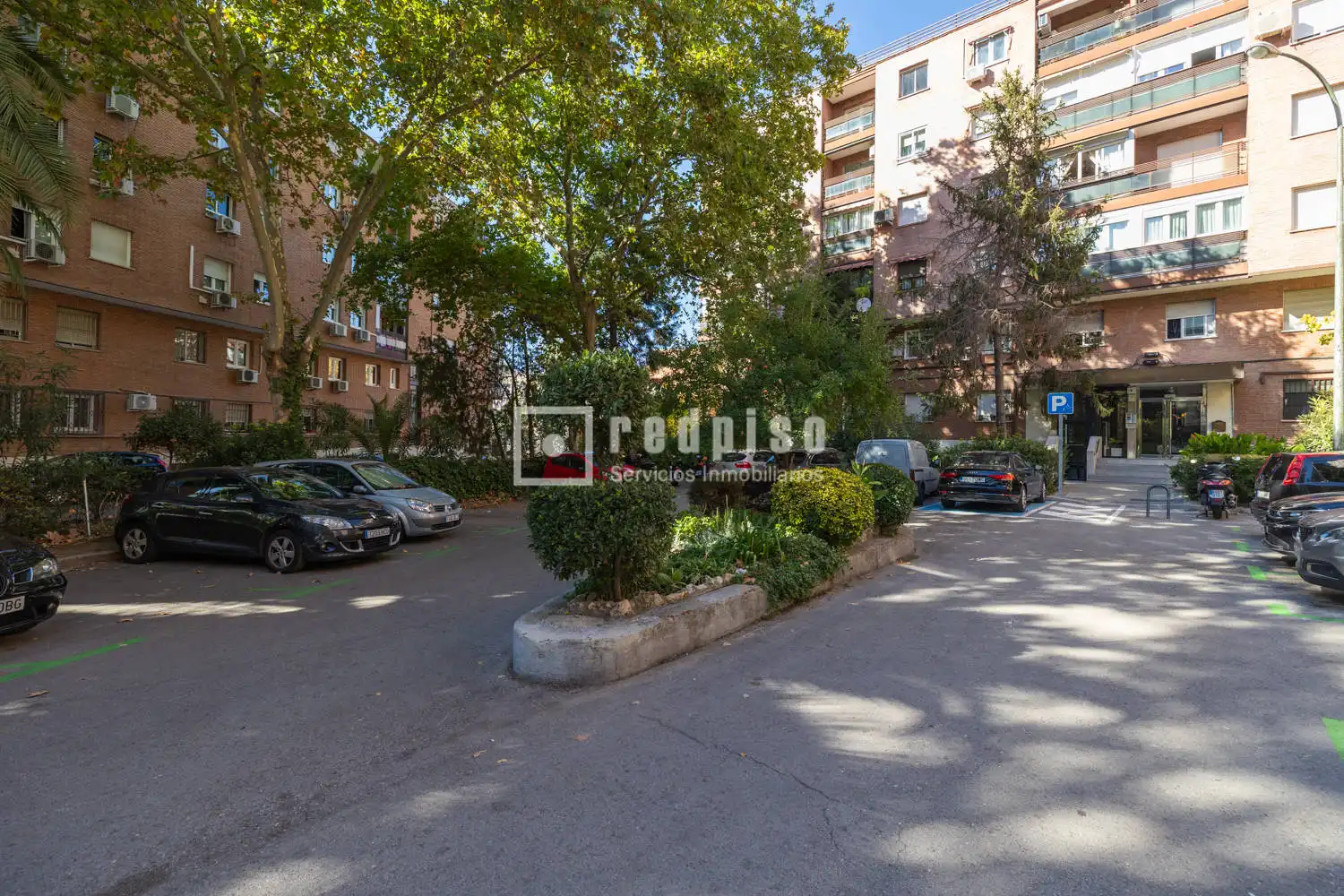 Außenansicht von Wohnung zum Verkauf in Madrid mit Klimaanlage, Heizung und Privatgarten
