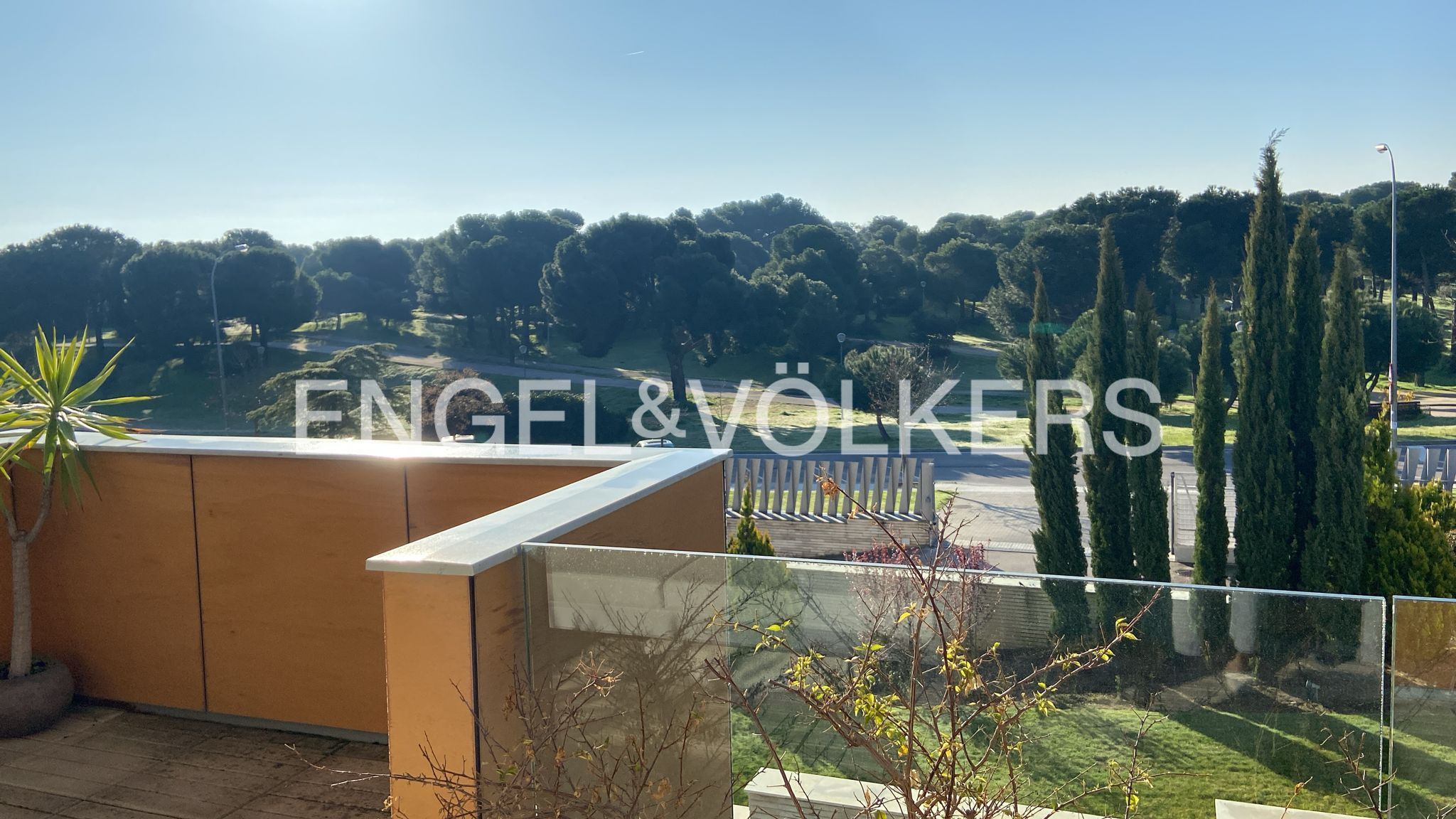 Terrassa de Pis de lloguer en Majadahonda amb Aire condicionat, Calefacció i Jardí privat