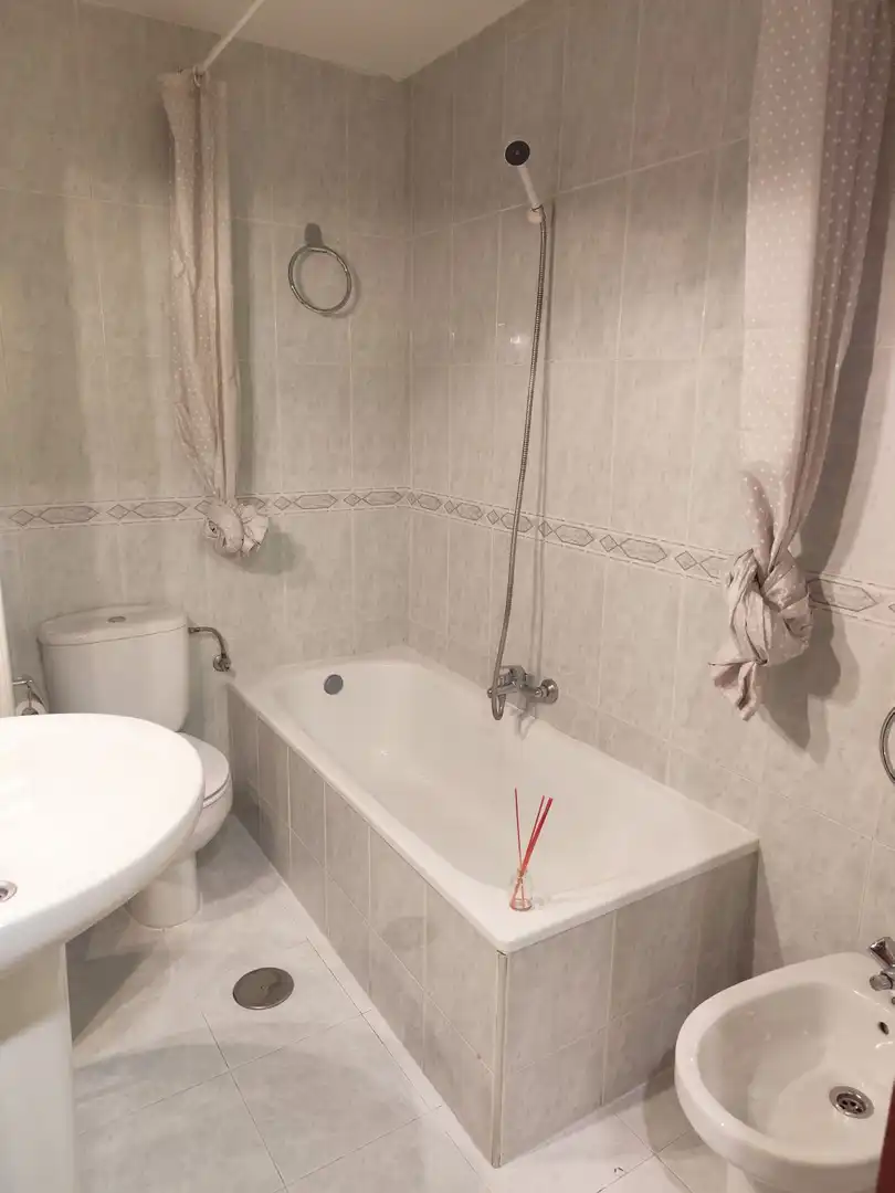 Bany de Pis en venda en Palencia amb Calefacció i Terrassa