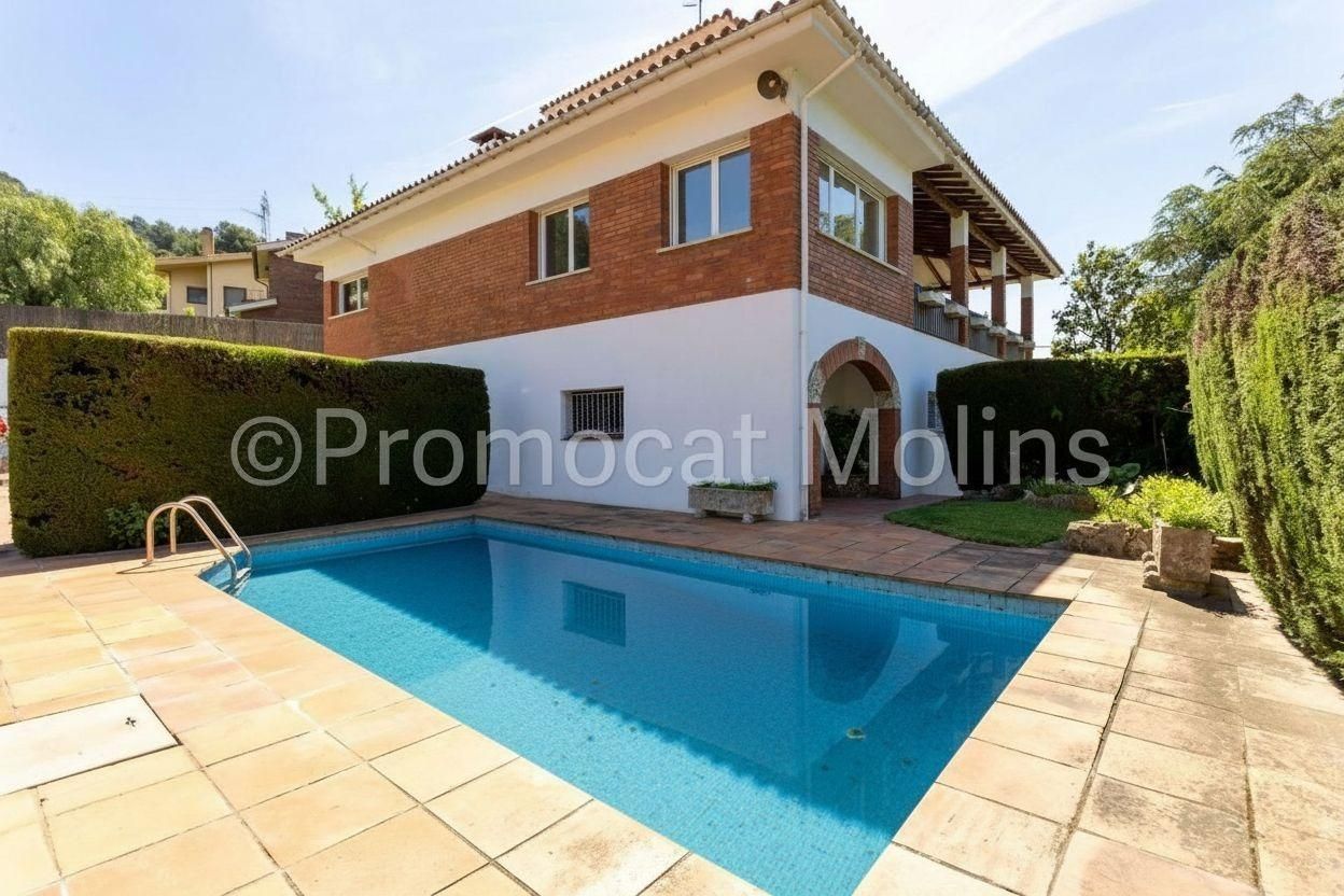 Swimming pool of Houses for sale in La Palma de Cervelló  with Private garden, Terrace and Storage room