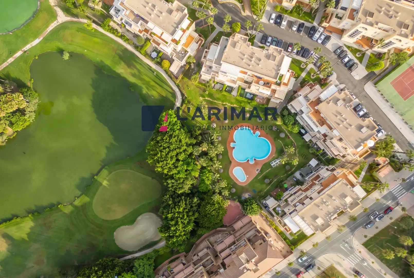 Vista exterior de Planta baixa en venda en Alicante / Alacant amb Terrassa i Piscina comunitària