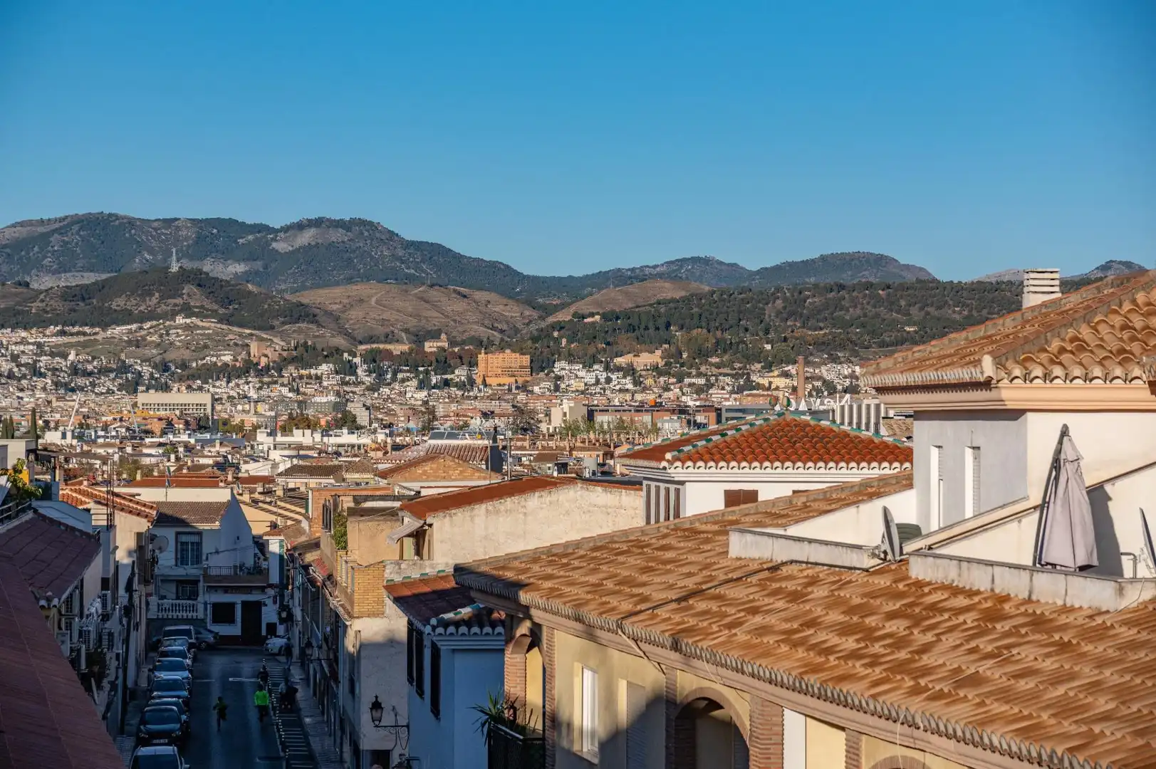 Vista exterior de Ático en venta en Armilla con Aire acondicionado, Terraza y Trastero