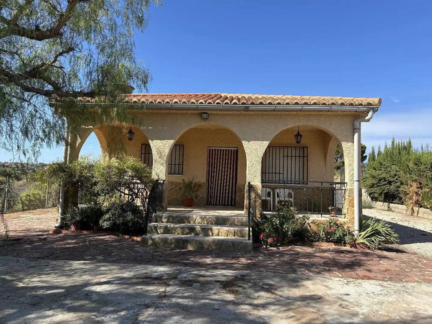 Exterior view of Houses for sale in Torrent