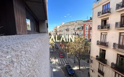 Exterior view of Flat for sale in  Valencia Capital  with Balcony