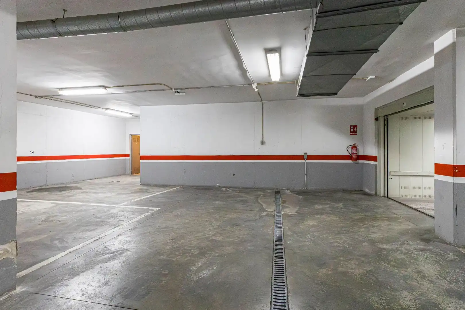 Parking of Flat for sale in Murcia  with Air Conditioner