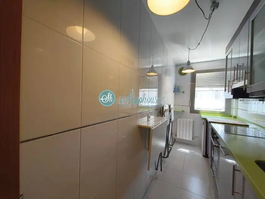 Cocina de Piso en venta en Torrecaballeros con Calefacción y Internet