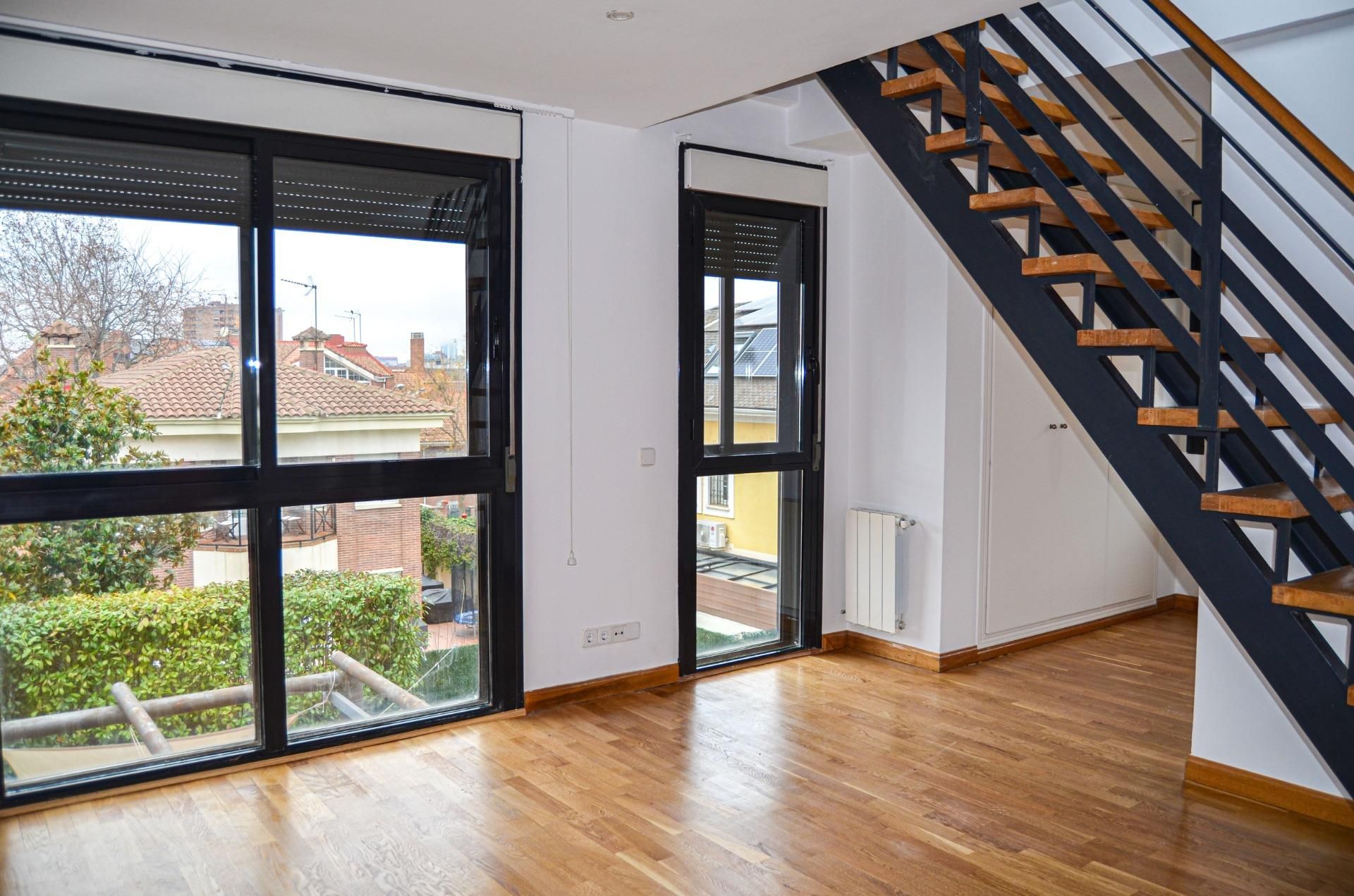 House or chalet for rent in  Madrid Capital  with Parquet flooring