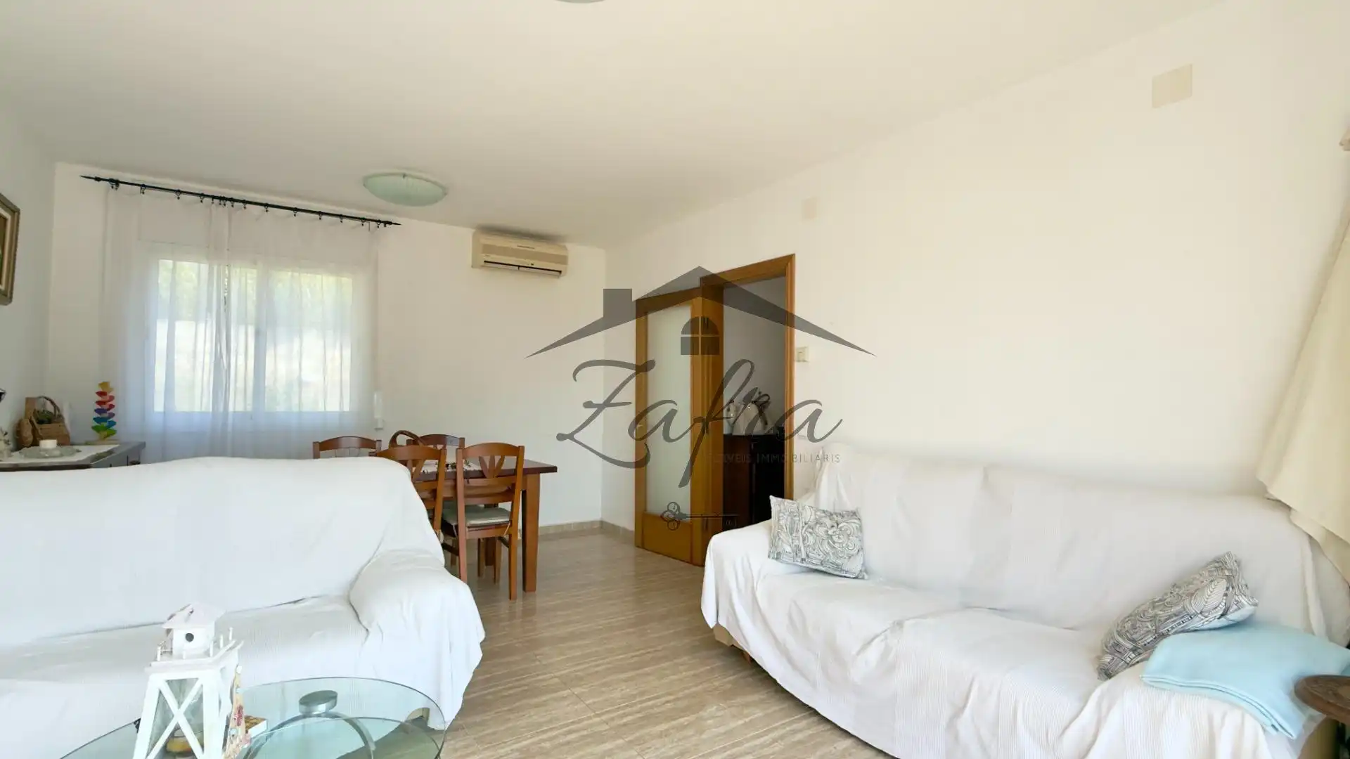 Sala d'estar de Casa o xalet en venda en Vidreres amb Aire condicionat, Calefacció i Jardí privat