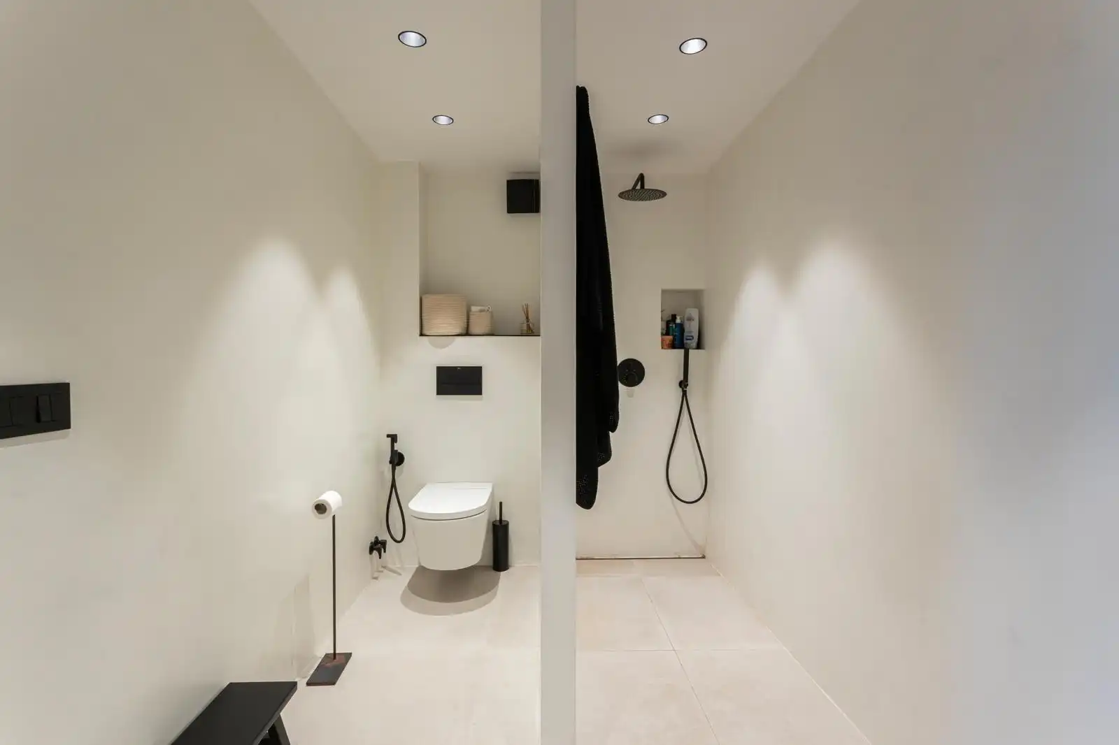 Baño de Ático en venta en Figueres con Terraza y Amueblado