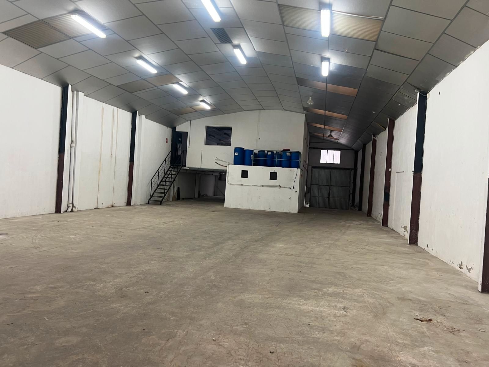 Industrial buildings to rent in Manises