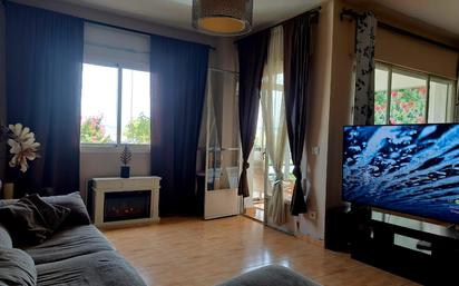 Living room of Flat for sale in Algeciras  with Balcony