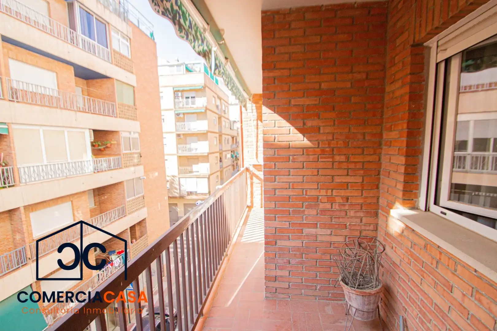 Terrassa de Pis en venda en Granada amb Calefacció, Moblat i Balcó