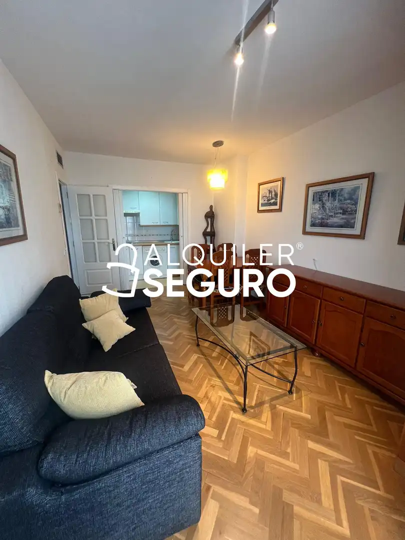 Living room of Flat for rent in Arganda del Rey  with Air Conditioner, Swimming Pool and Furnished