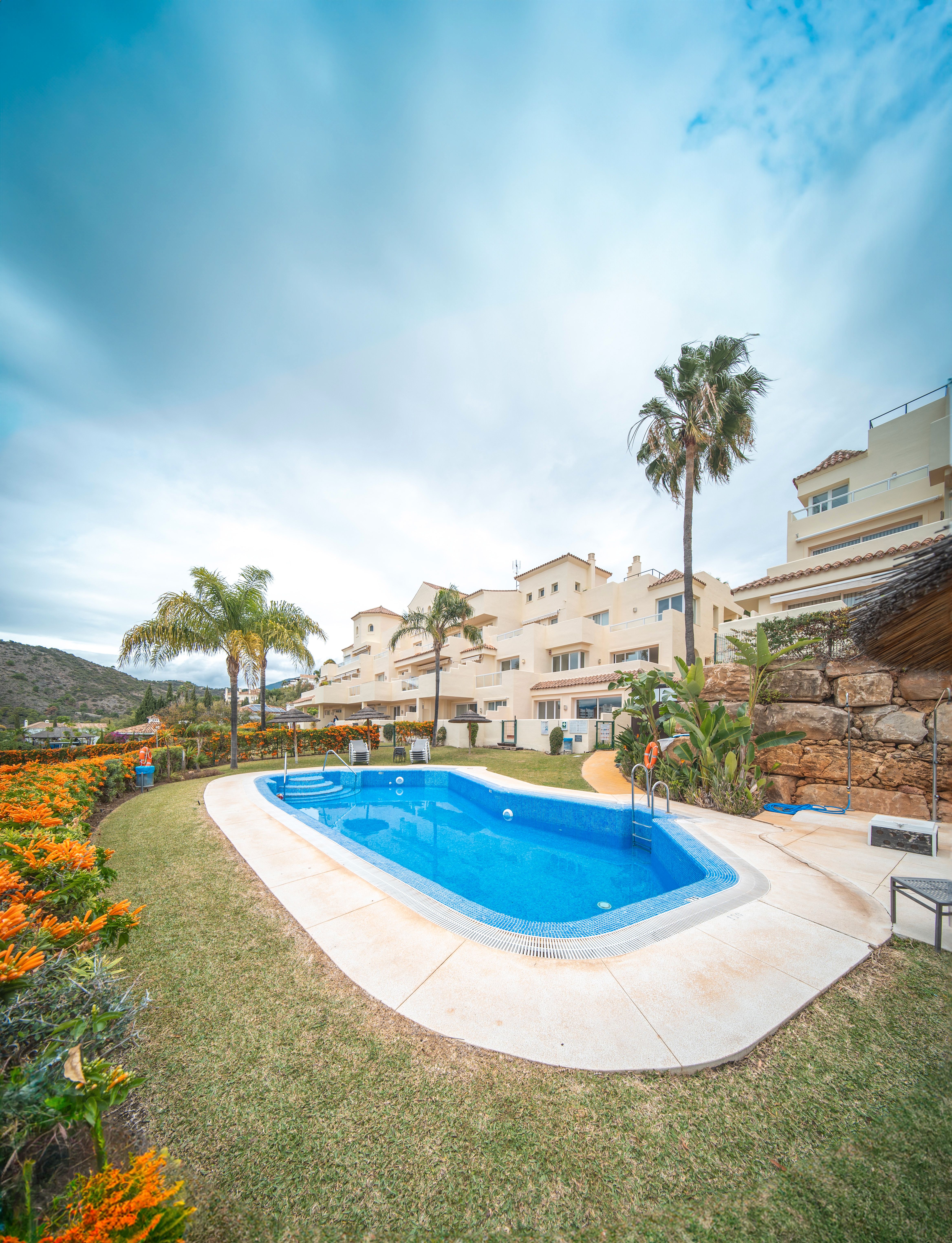Exterior view of Flat to rent in Benahavís  with Air Conditioner, Private garden and Terrace