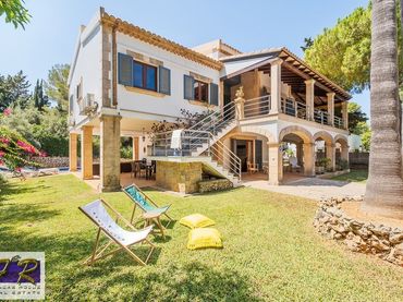 Detached house with pool for sale in Bacarés - Manresa - Bonaire