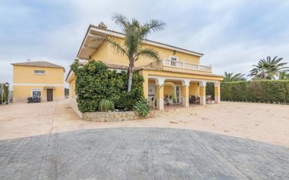 Vista exterior de Casa o xalet en venda en Elche / Elx amb Terrassa, Piscina i Balcó