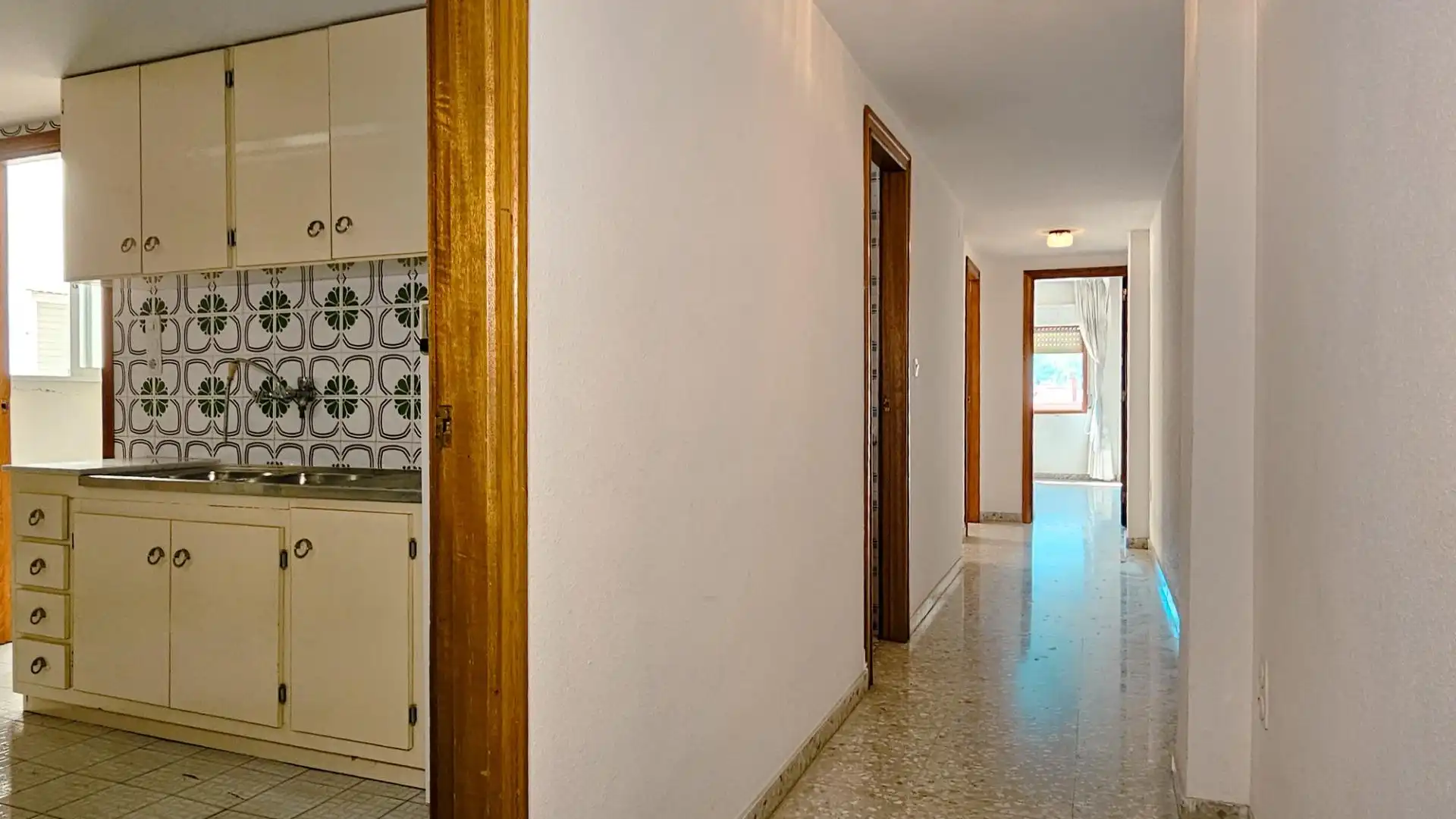 Flat for sale in Gandia  with Storage room and Balcony