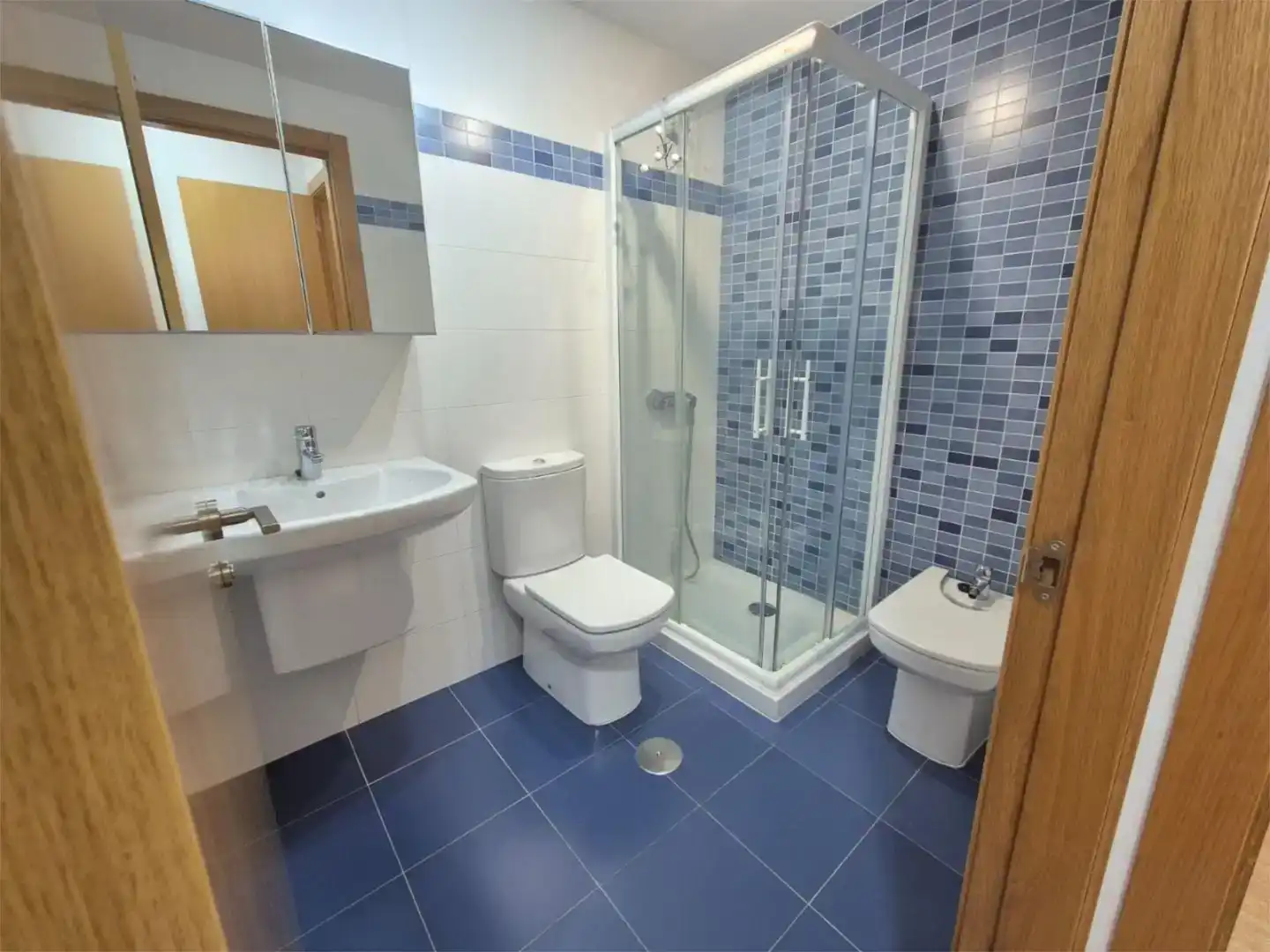 Baño de Piso en venta en Foz con Trastero, Piscina y Amueblado