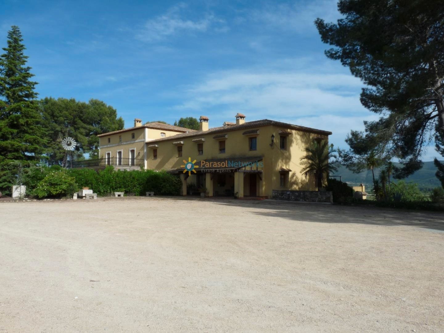 Vista exterior de Finca rústica en venda en Ontinyent amb Aire condicionat, Calefacció i Jardí privat