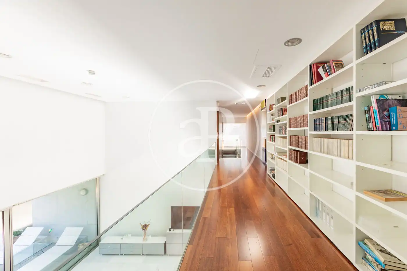 Houses for sale in Madrid  with Air Conditioner, Heating and Private garden