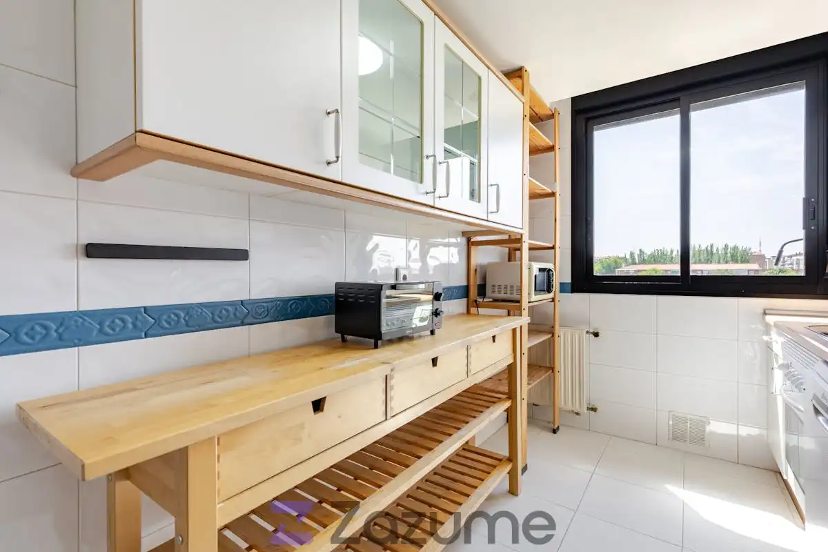 Cocina de Piso de alquiler en Madrid con Aire acondicionado, Calefacción y Piscina