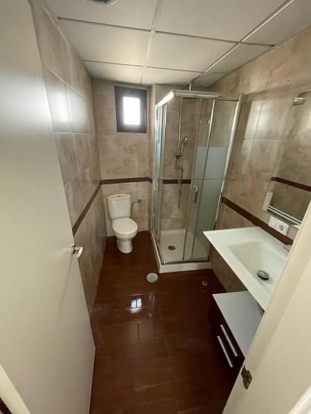 Bathroom of Flat for sale in  Sevilla Capital