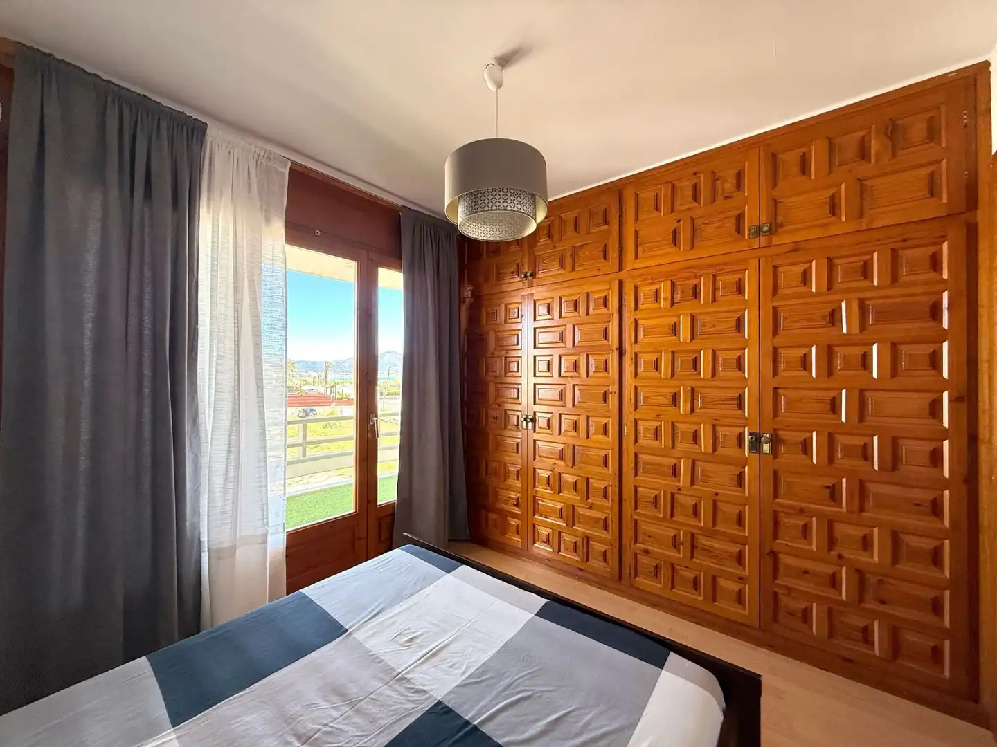 Dormitori de Casa adosada en venda en Empuriabrava amb Aire condicionat, Terrassa i Traster