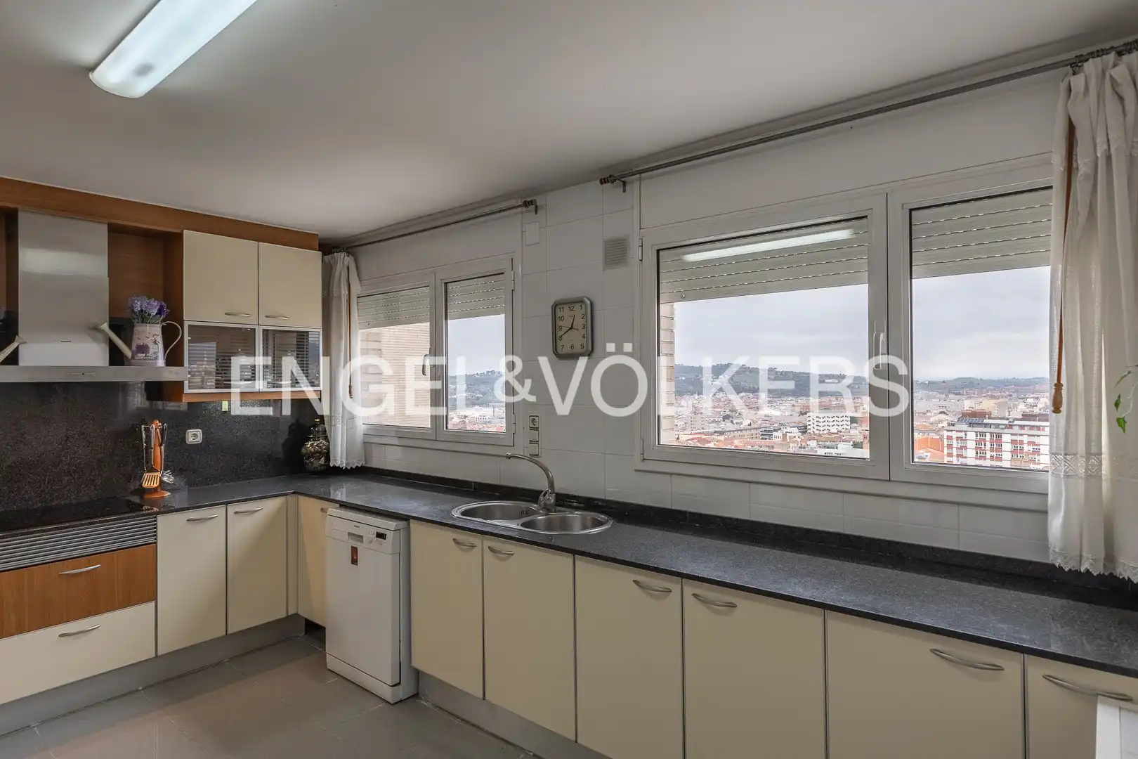 Cocina de Dúplex en venta en Terrassa con Aire acondicionado, Calefacción y Terraza