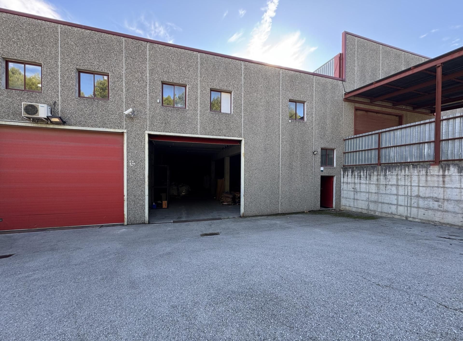 Exterior view of Industrial buildings for sale in Sant Vicenç de Castellet
