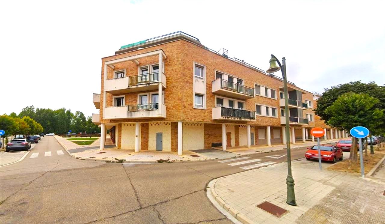 Local en venda a CIUDAD DEL GOLF, Grijota