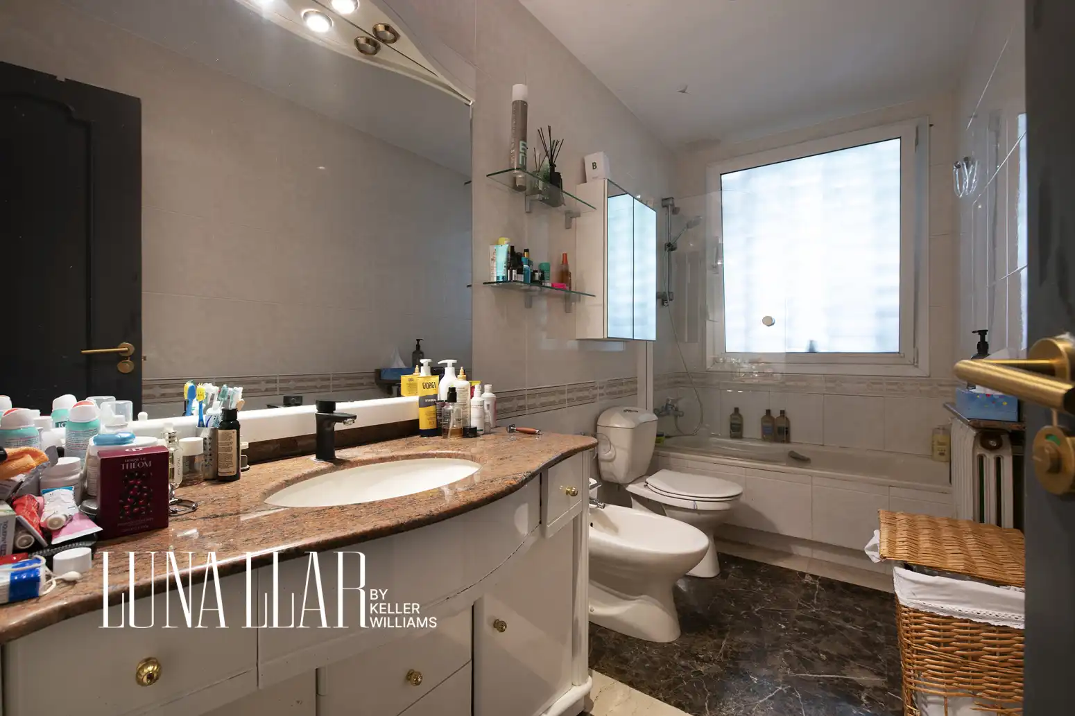 Badezimmer von Haus oder Chalet zum Verkauf in Castelldefels mit Terrasse und Schwimmbad