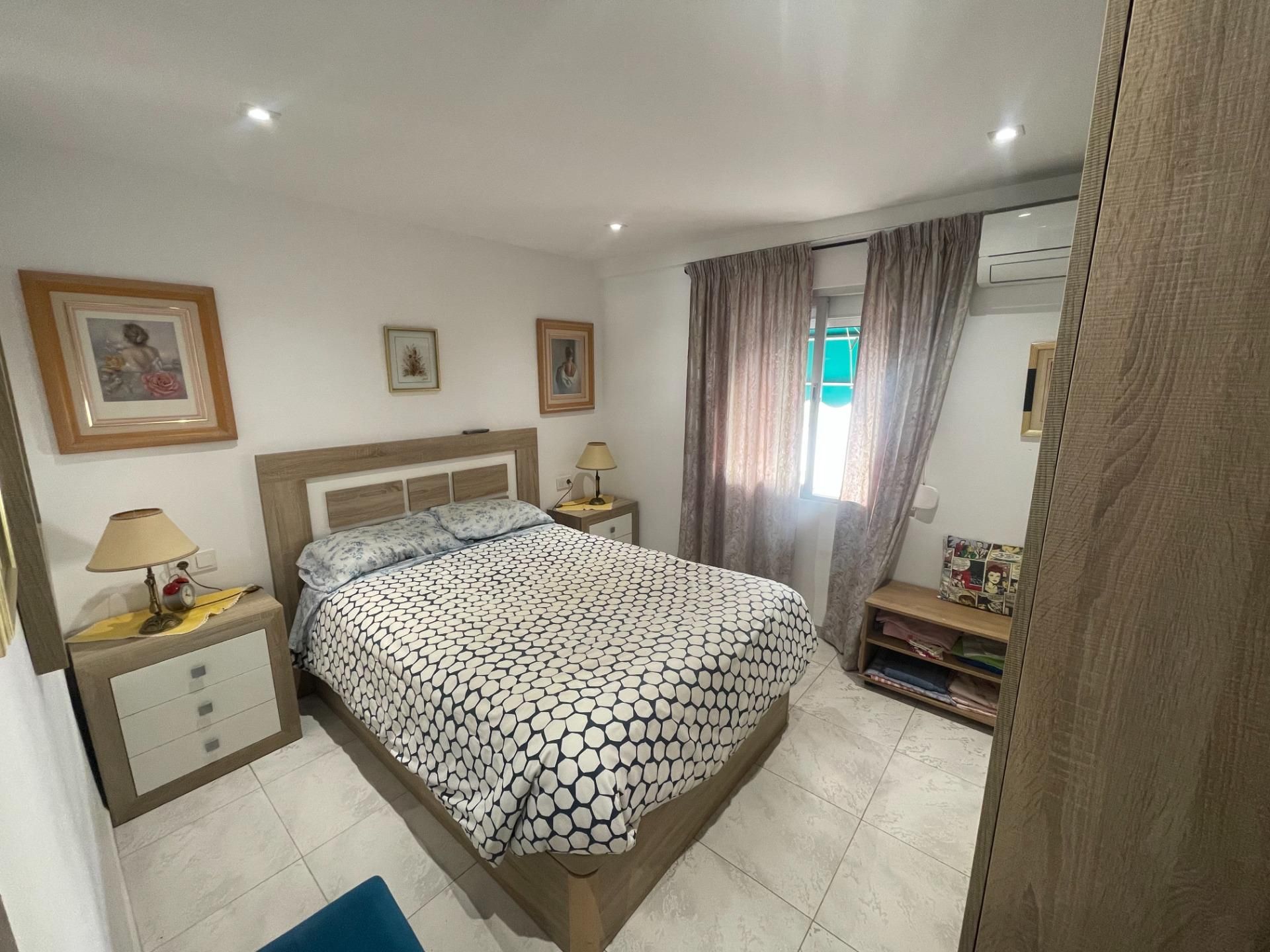 Bedroom of Single-family semi-detached for sale in Benidorm  with Air Conditioner, Heating and Terrace