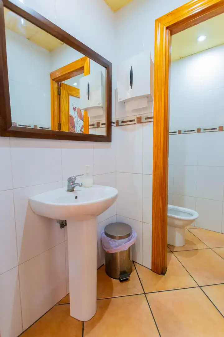 Gewerbefläche zum Verkauf in Avenida SALUD, imagen 12