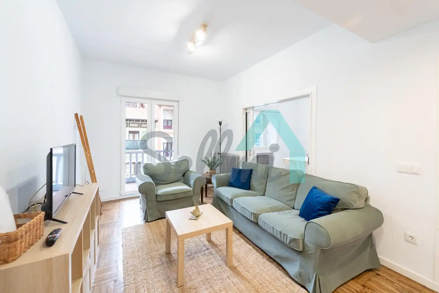 Sala de estar de Piso de alquiler en Gijón  con Calefacción, Parquet y Terraza