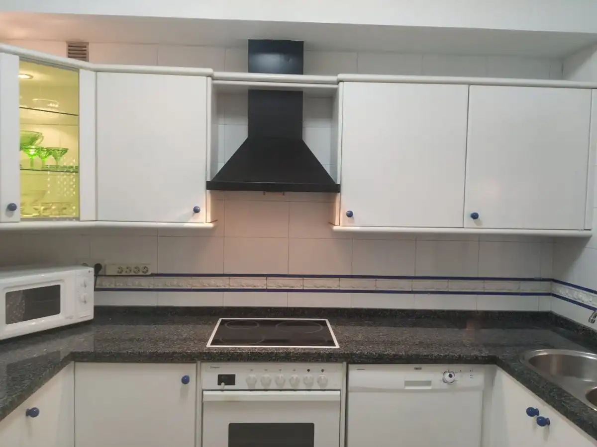 Küche von Wohnung zur Miete in Córdoba mit Heizung und Möbliert